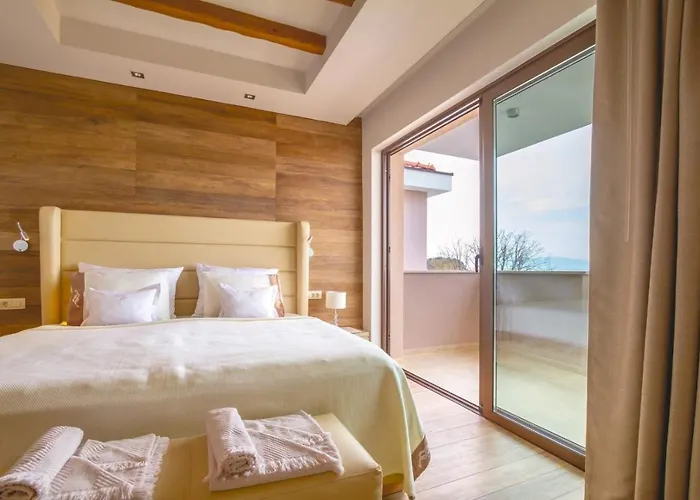 Vilă Luxury Prova 2 *